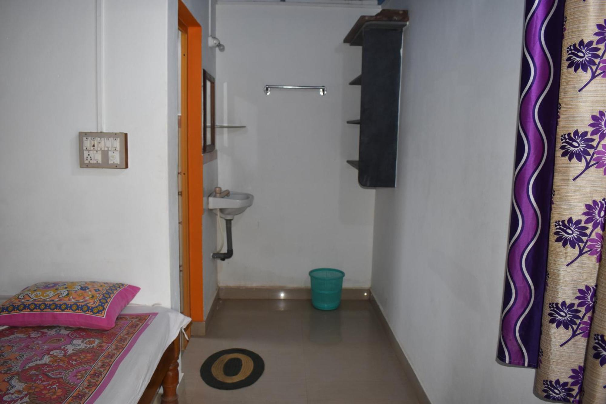 Gundappa Cafe Gokarna Kudle Beach Extérieur photo