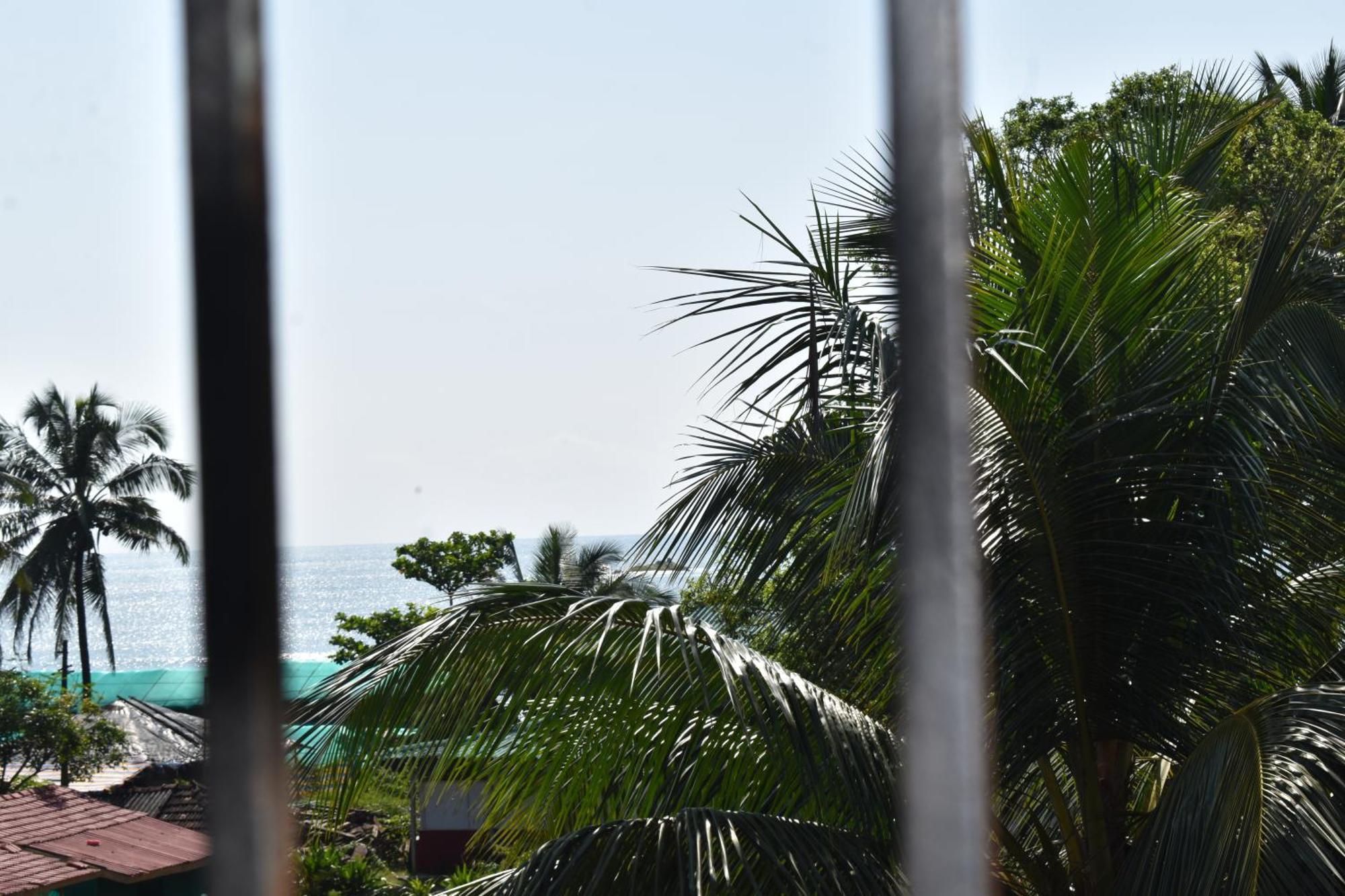 Gundappa Cafe Gokarna Kudle Beach Extérieur photo